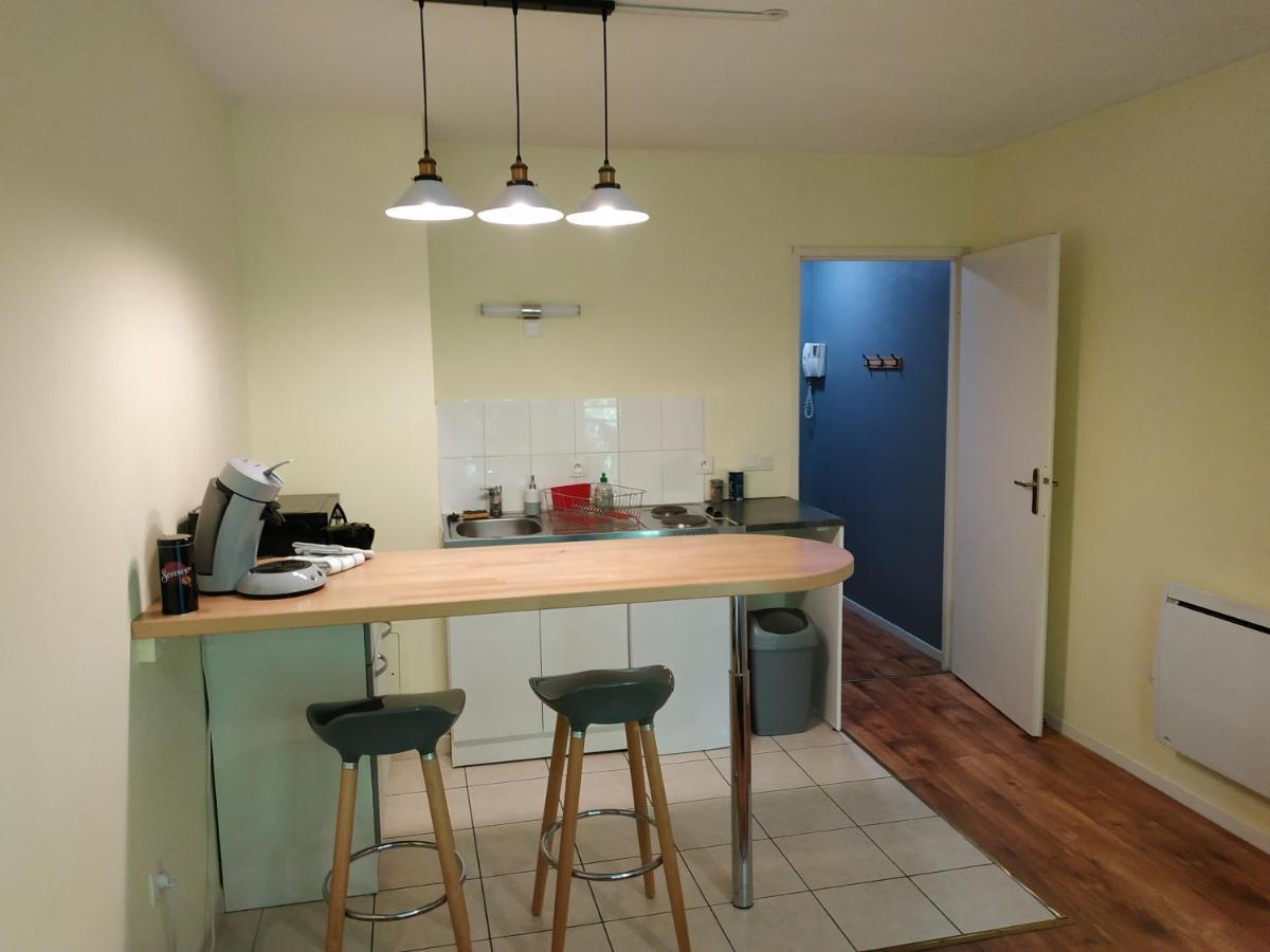 Bonvallet - Studio Paisible Et Chaleureux Avec Balcon Αμιάν Δωμάτιο φωτογραφία